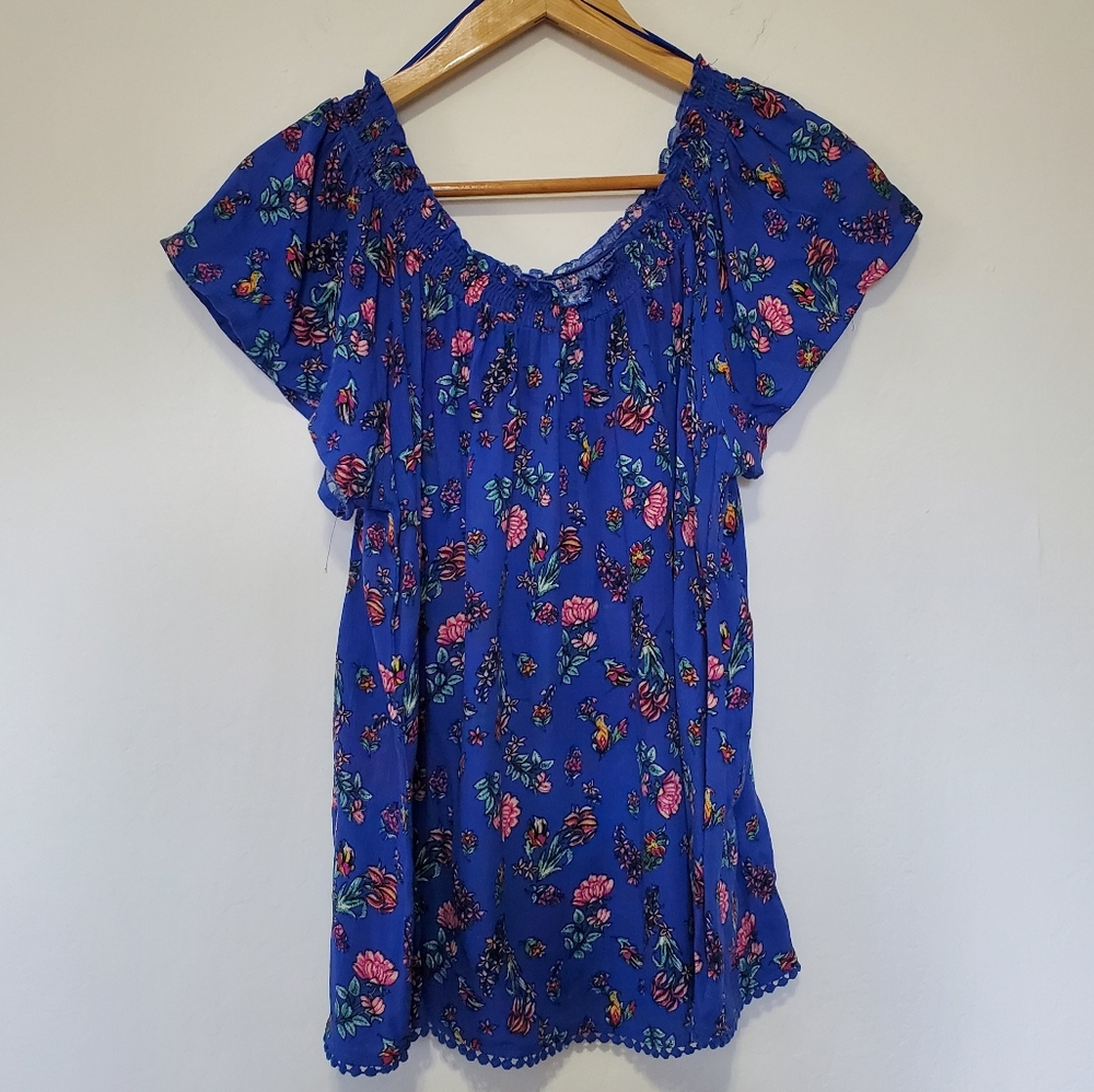 Off the Shoulder Blue Floral Blouse Size Large